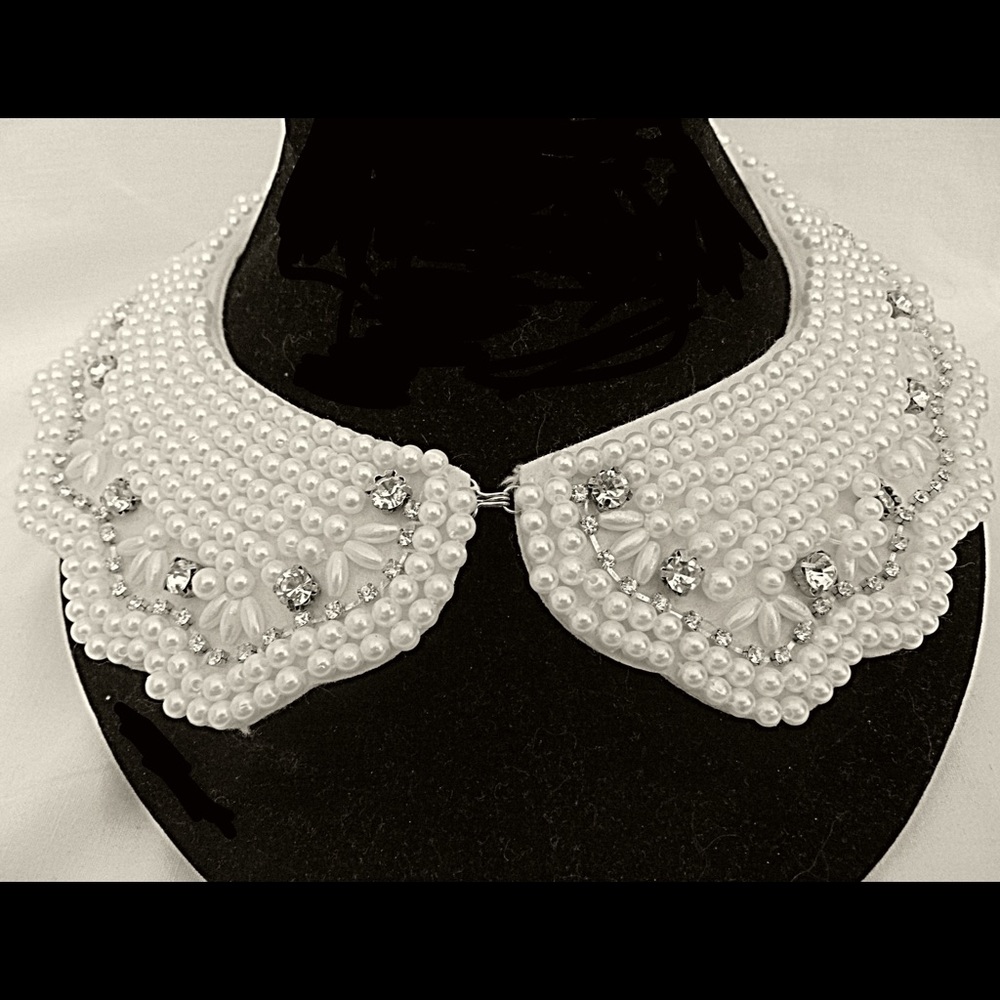 Vintage Style Faux Pearls Collar Necklace